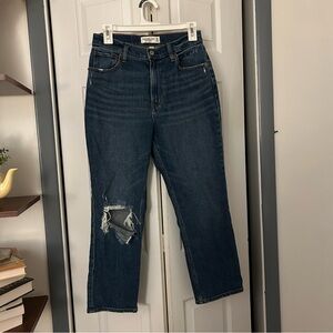 Abercrombie & Fitch Curve Love Ultra High Rise Ankle Straight Jean